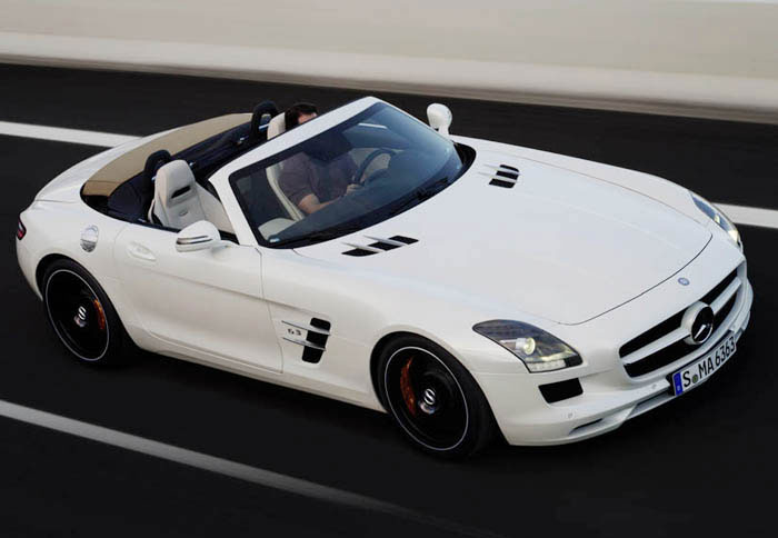Η ανοικτή μορφή της SLS AMG που ονομάζεται Roadster