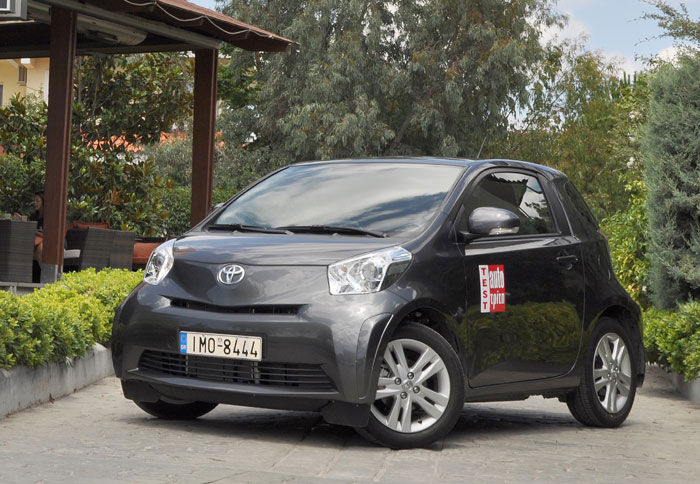 To Τοyota iQ είναι ένα από τα μίνι μοντέλα που δεν πληρώνουν τέλη κυκλοφορίας. 