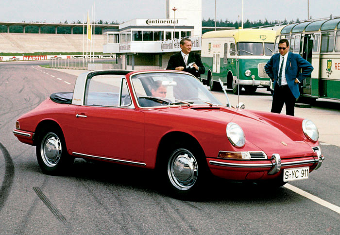 Η πρώτη Porsche 911 Targa λανσαρίστηκε πίσω στο μακρινό 1966