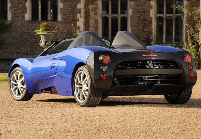 Μόλις δόθηκε η ευκαιρία στον Gordon Murray εγκατέλειψε τα οχήματα πόλης και επέστρεψε στην πραγματική του αγάπη, τα σπορ αυτοκίνητα.