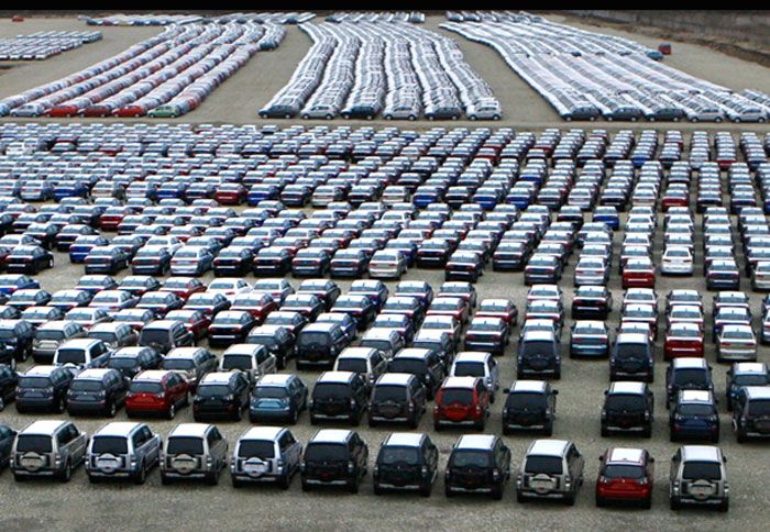 Για πρώτη φορά από το Νοέμβριο του 2009 οι πωλήσεις επιβατικών σημείωσαν αύξηση.