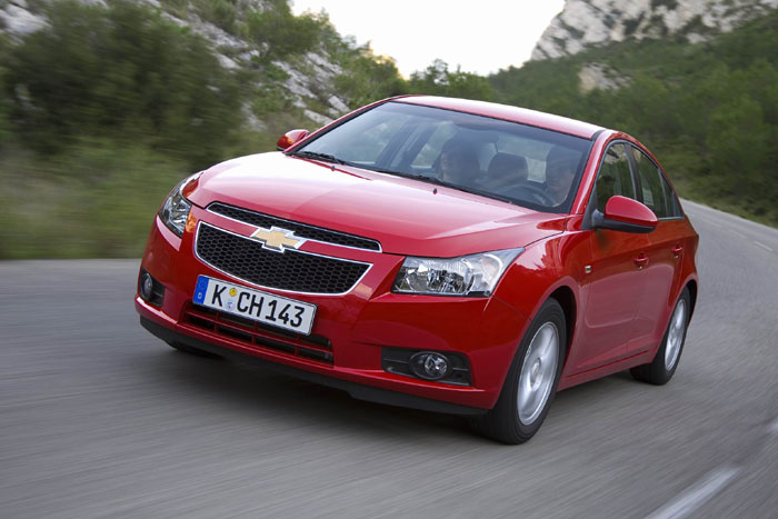 Τα σεντάν επιστρέφουν. Το Chevrolet Cruze κάνει την αρχή ενώ έρχονται κι άλλα. Μας αρέσουν όμως ακόμη; 