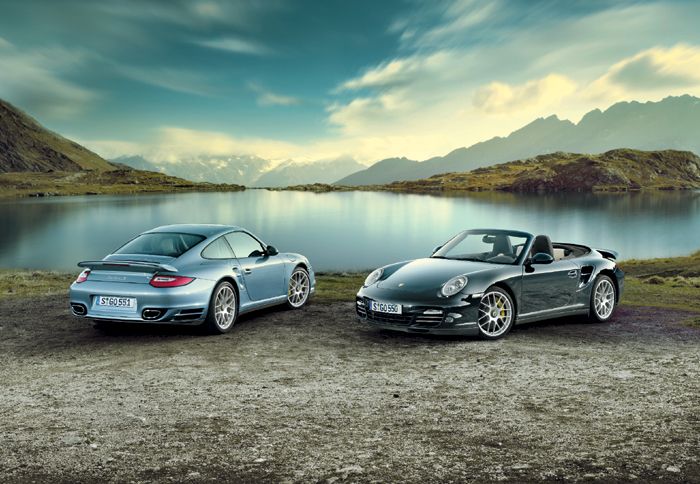 Porsche 911 Turbo: 
Η 911 Turbo είναι αποκλειστικά 4κίνητη. Η ιπποδύναμή
της ξεκινά από τους 500 ίππους και είναι διαθέσιμη, σε
κουπέ και ανοιχτή έ