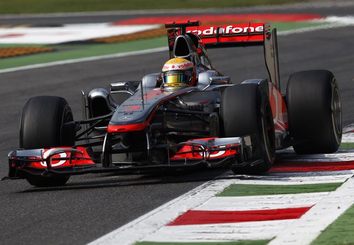 Ο Lewis Hamilton (McLaren) τερμάτισε στην 2η θέση πίσω από τον πρωτοπόρο του πρωταθλήματος, Sebastian Vettel (Red Bull)