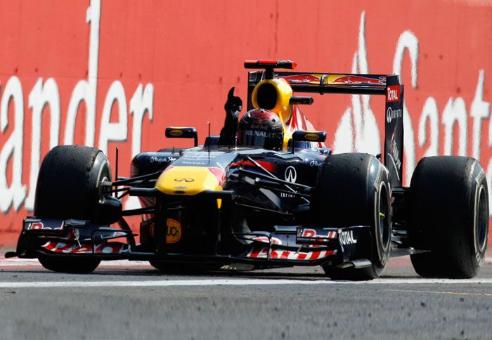 Για 8η φορά φέτος, ο S.Vettel κερδίζει στην F1 φτάνοντας τους 284 βαθμούς.