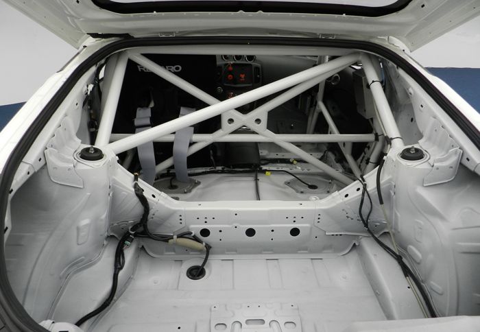 Η αυστηρή «δίαιτα» που έγινε στο 370Ζ έδειξε ότι έχασε περίπου 160 κιλά.