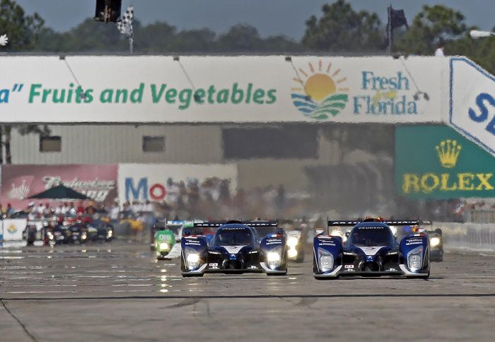 Στη δεύτερη σειρά του grid βρισκόταν και το δεύτερο αυτοκίνητο της ομάδας Peugeot Total.