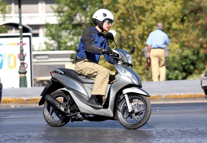 Δένει απόλυτα με το αστικό τοπίο, με τη σοβαρή και μετρημένη εμφάνισή του να ταιριάζει σε ένα πλήθος αναβατών. Από teenagers μέχρι 60άρηδες και δεσποι
