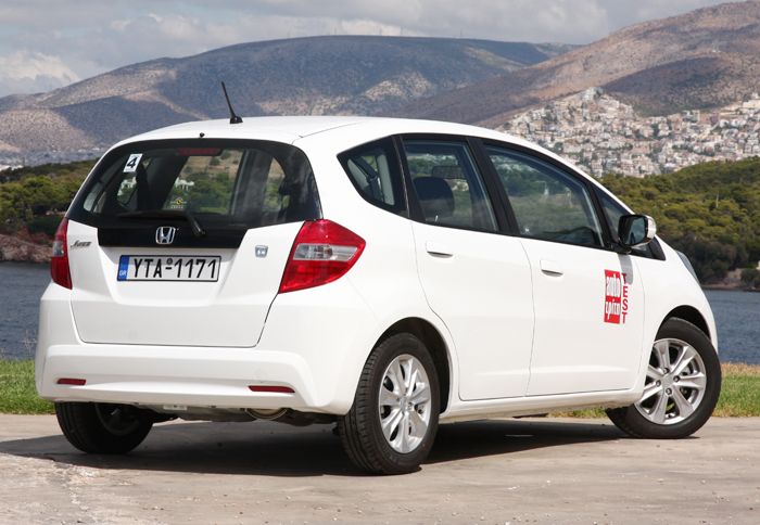Με περισσότερο στυλ και καλύτερη αεροδυναμική έρχεται το αμάξωμα του ανανεωμένου Honda Jazz.