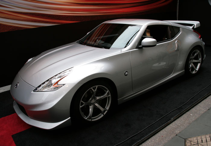 Εκτός από τις αισθητικές επεμβάσεις, το Nismo Z έχει αλλαγές στα μηχανικά μέρη και τον κινητήρα.