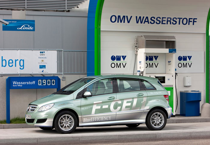 H Mercedes F-Cell είναι το πρώτο μοντέλο της φίρμας με κυψέλες καυσίμου που θα παραχθεί σε μικρή κλίμακα.