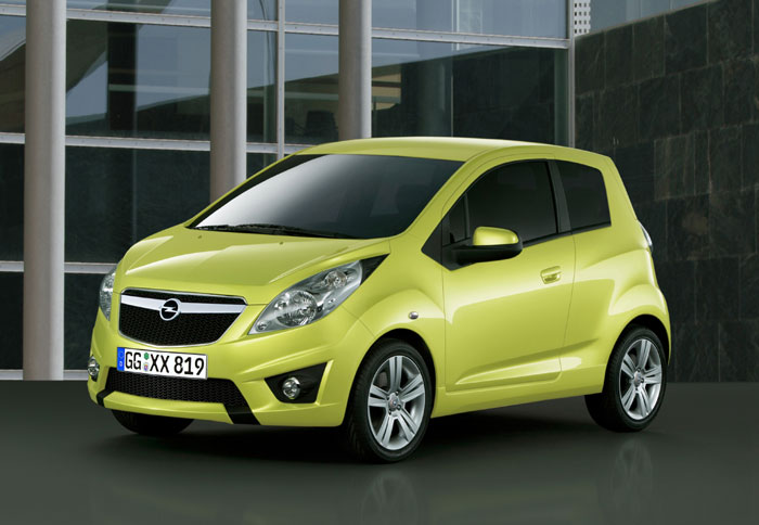 Εκτός από 3θυρο, το μίνι της Opel θα παραχθεί και σε 5θυρο, όπου οι χειρολαβές θα είναι ενσωματωμένες στο πλαίσιο των παραθύρων.