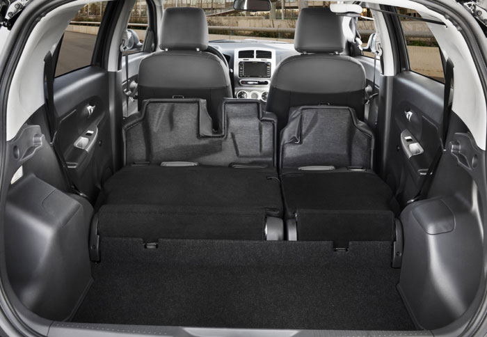 Ο χώρος αποσκευών ανέρχεται στα 314 λίτρων και με την αναδίπλωση των καθισμάτων φτάνει τα 388 λίτρα