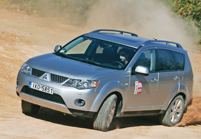 Mitsubishi Outlander 

