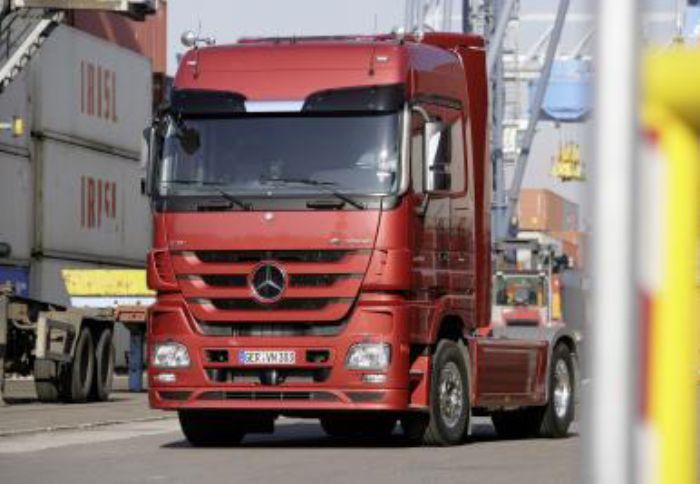 Ανάκληση φορτηγών από Mercedes
