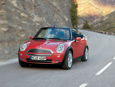 «Αποκαλυπτήρια» για το Mini Cabrio