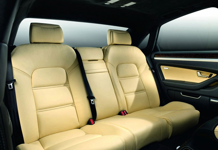 Στην έκδοση Comfort Plus Style μέχρι και πίσω καθίσματα είναι θερμαινόμενα 