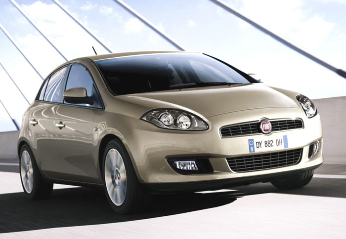 Μικρές οι αλλαγές για το Fiat Bravo που εξωτερικά θα διαφοροποιείται μόνο με φανάρια εμπρός, χερούλια και εμπρόσθιο γκρίλ