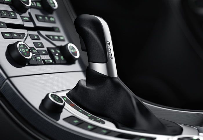 Το εξατάχυτο αυτόματο κιβώτιο Sentronic διατίθεται σε 3 από τις 4 εκδόσεις του νέου 9-5