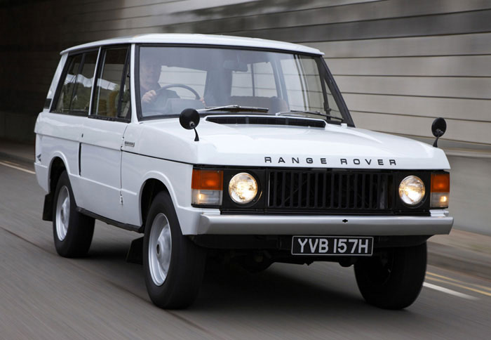 Η πρώτη γενιά του Range Rover έκανε την εμφάνιση της το 1970 αποκλειστικά σε τρίθυρη μορφή
