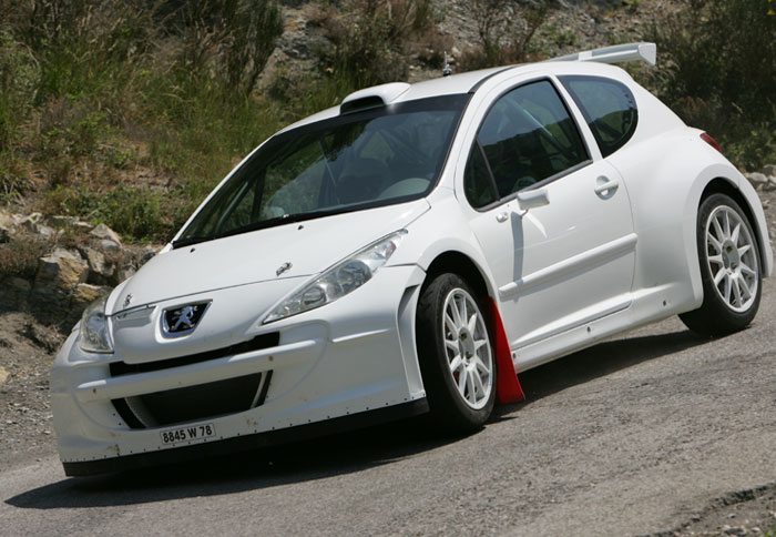 Το Peugeot 207 Super 2000 υπό δοκιμή
