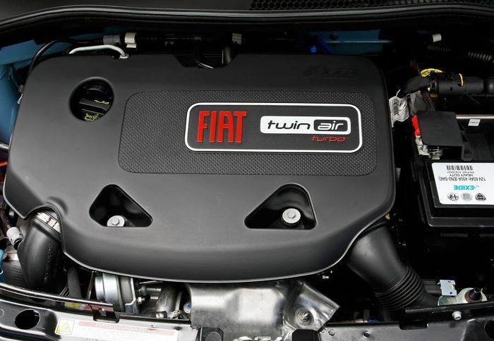 Το turbo TwinAir μοτέρ εκπέμπει 98 γρ./χλμ. CO2 και απαλλάσσει το Punto από τα τέλη κυκλοφορίας.