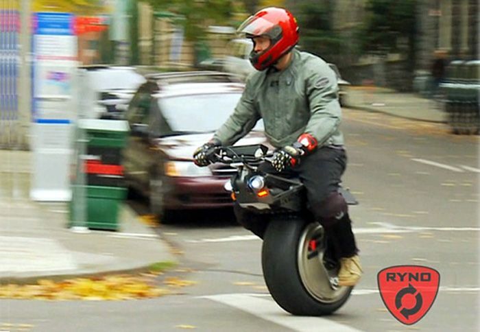 Το Ryno διαθέτει ηλεκτροκινητήρα και μόνο μια ρόδα.