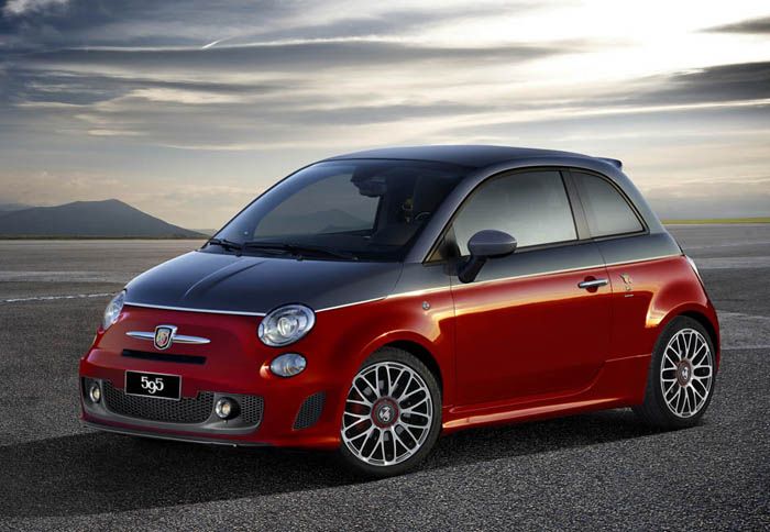 Το Abarth Turismo συνεχίζει την παράδοση των άκρως ελκυστικών εκδόσεων του 500. 