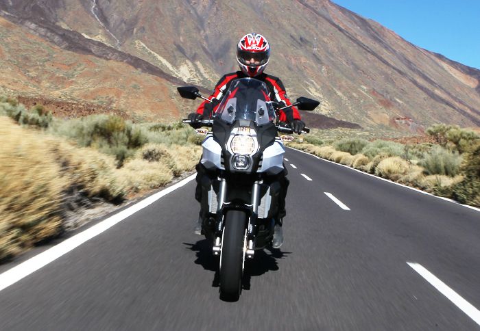 Αν και είναι σημαντικά βασισμένο στο Z1000, το Kawasaki Versys 1000 είναι κάτι περισσότερο από ένα «ψηλό Ζ».
