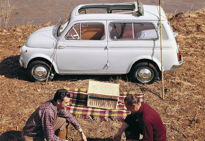 Η στέισον βάγκον έκδοση του πρώτου Fiat 500 ονομάστηκε Giardiniera 