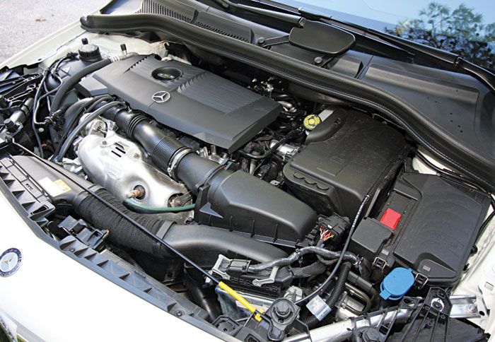 Αποτέλεσμα του κινητήρα των 1,6 λτ. είναι οι πολύ καλύτερες επιδόσεις (σε σχέση με την Β180) με την ίδια μέση κατανάλωση. 