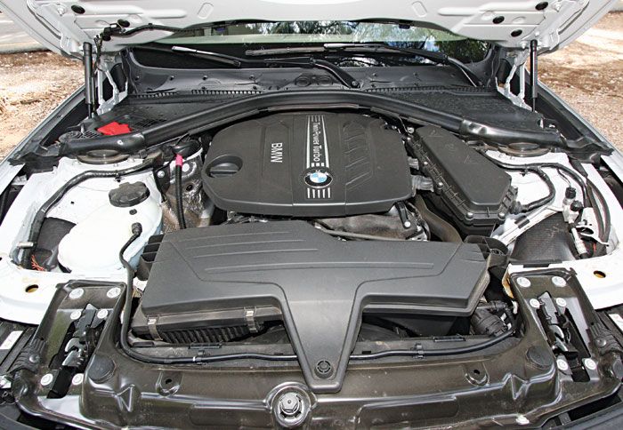 Ο 2λιτρος diesel Twinpower Turbo κινητήρας είναι πολιτισμένος, προσφέρει άφθονη ροπή και χαμηλή κατανάλωση. 