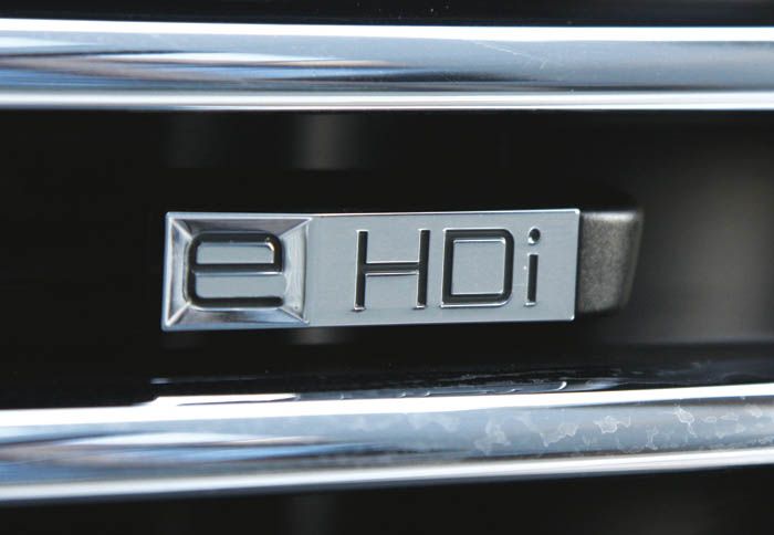 To Peugeot 508 διαθέτει το λεγόμενο Volt Control, που ορίζει τη μικροϋβριδική τεχνολογία e-HDi.