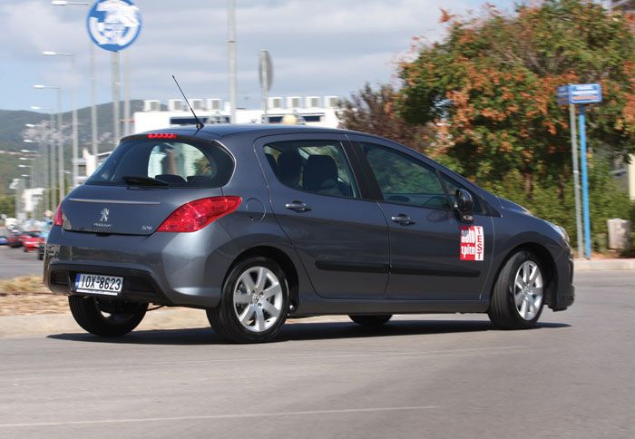 Το Peugeot προσφέρεται με έκπτωση, δωρεάν τέλη κυκλοφορίας και ασφάλιση για ένα χρόνο.