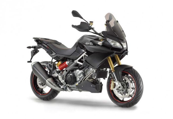 Λίγες ημέρες πριν την επίσημη παρουσίαση του Aprilia Caponord 1200, έχουμε την ευκαιρία να δούμε την πρώτη επίσημη φωτογραφία του.