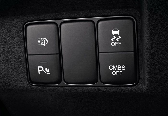 Με τεχνολογίες όπως το Park Assist αλλά και το σύστημα αποφυγής ή εμπρόσθιας σύγκρουσης (CMBS), το Civic αποτελεί ένα τεχνολογικό διαμάντι. 