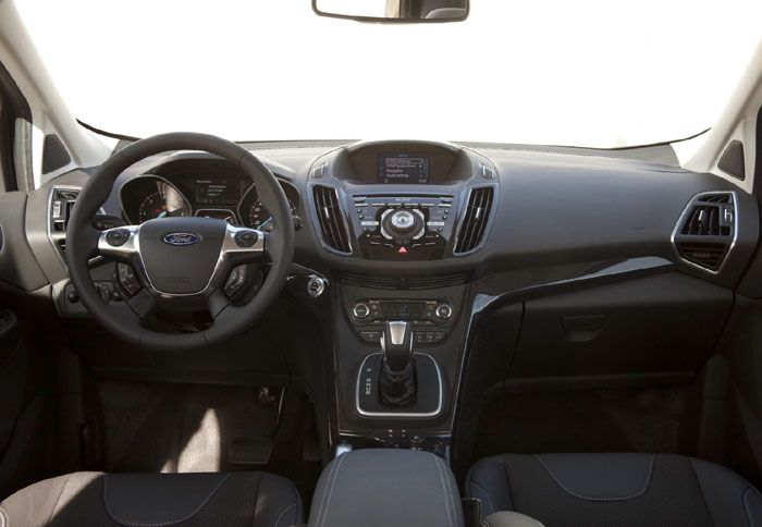 Ευχάριστο design συναντάμε και στο εσωτερικό του νέου SUV της Ford. 