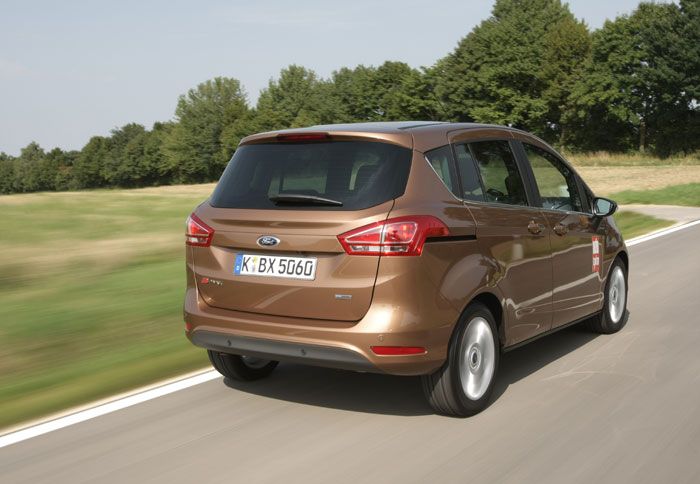 Μετά το Focus, ο νέος 1.000άρης turbo 3κύλινδρος βενζινοκινητήρας EcoBoost, πριμοδοτεί και το B-MAX με γρήγορες επιδόσεις και μειωμένη κατανάλωση καυσ