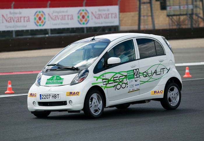 To i-MiEV, το αμιγώς ηλεκτροκίνητο μοντέλο της Mitsubishi στο Hi-Tech EKO Mobility Rally 2012.