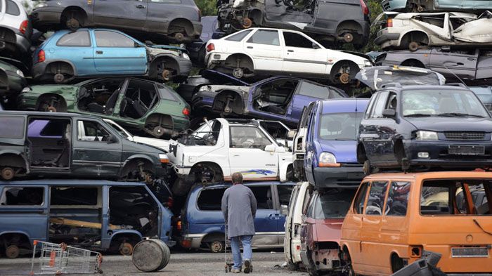 Ο κάθε ενδιαφερόμενος που επιθυμεί να απαλλαγεί από το παλαιό του όχημα και να αποκτήσει ένα καινούργιο, θα πρέπει να ακολουθήσει συγκεκριμένη διαδικα