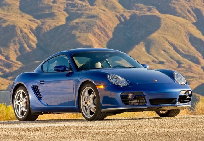 Σε σχέση με την εικονιζόμενη Cayman πρώτης γενιάς θα είναι πιθανότατα ελαφρύτερη και σαφώς ταχύτερη, σε κάθε διαδρομή.