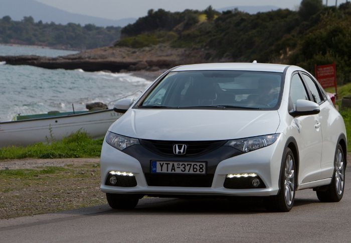 Το Honda Civic κέρδισε την πρώτη θέση της κατηγορίας Οικονομικών Αυτοκινήτων, στο θεσμό Womens Car of the Year 2012. 