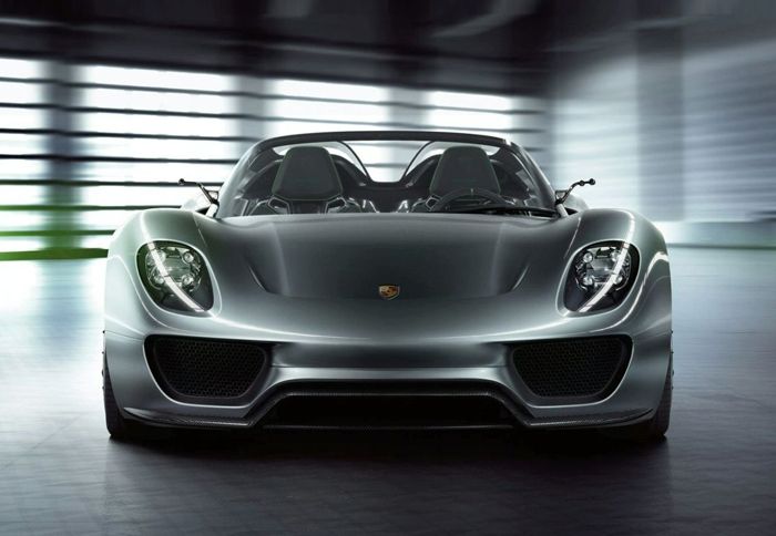 Η νέα «ανοιχτή» Porsche 918 θα παρουσιαστεί στο Σαλόνι της Φρανκφούρτης το 2013 σε μορφή παραγωγής.