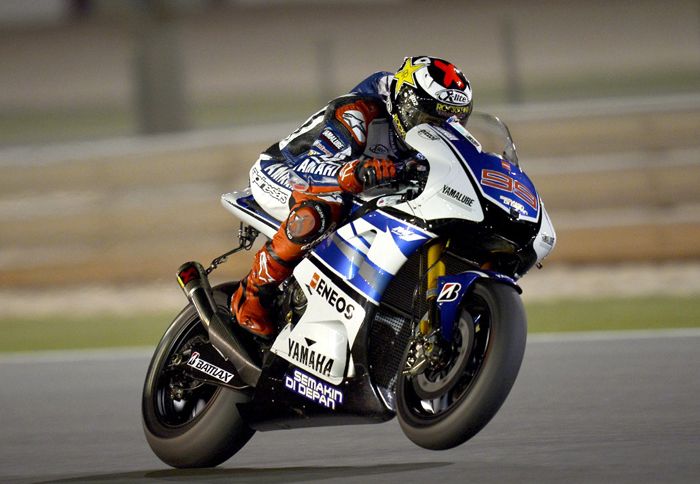 Με καλή και στρατηγική κίνηση, ο Jorge Lorenzo κατάφερε να πάρει τη νίκη μέσα από τα χέρια του περσινού πρωταθλητή.
