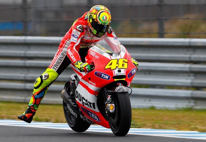 Ο Rossi είχε ένα ατύχημα το 2010 στο Mugello, με αποτέλεσματα να περάσει ένα μεταλλικό στήριγμα στο πόδι του.