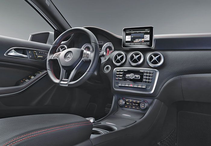 Σύγχρονη αισθητική και κορυφαία ποιότητα χαρακτηρίζουν το εσωτερικό της A-Class.
