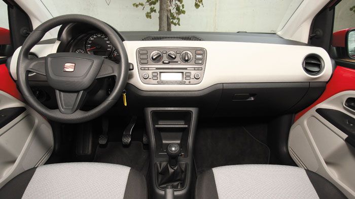 Στο εσωτερικό το Mii είναι απλό σε σχεδίαση και διακρίνεται για την καλή του ποιότητα.