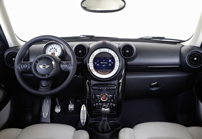 Ο εσωτερικός διάκοσμος του νέου Mini Paceman δεν διαφέρει από το μεγαλύτερο Countryman.