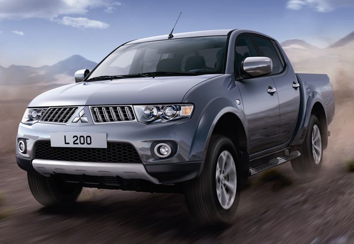 Το δυναμικό Mitsubishi L200 προσφέρεται με κόστος αγοράς από 14.606 ευρώ (Single Cab), 21.489 ευρώ (Club Cab) ή 23.505 ευρώ (Double Cab). 