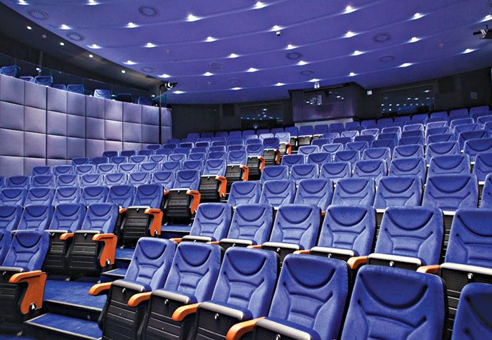 Ο χώρος του αμφιθεάτρου διατίθεται για ποικίλες εκδηλώσεις και για προβολή ταινιών 3D.